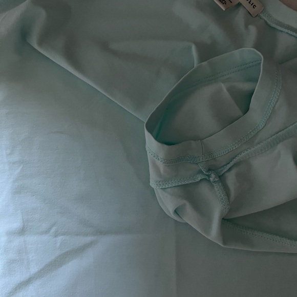 Banana Republic women’s t shirt with stretch - Picture 5 of 6